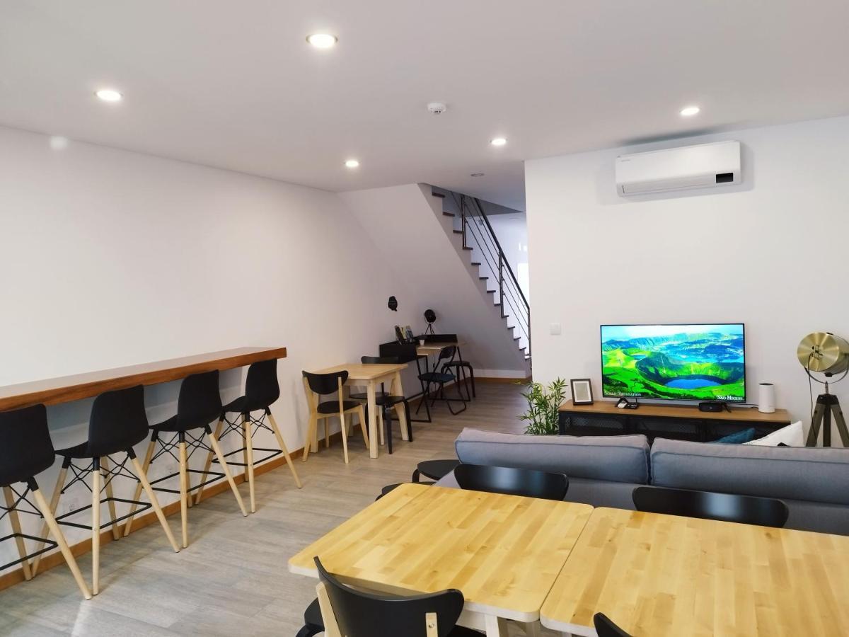 Santa Alegria Hostel Понта-Делгада Екстер'єр фото